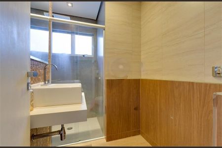 Casa à venda com 194m², 4 quartos e 2 vagas