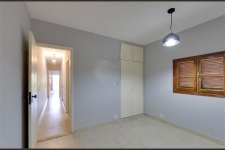 Casa à venda com 194m², 4 quartos e 2 vagas