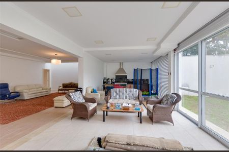 Casa à venda com 380m², 4 quartos e 4 vagas