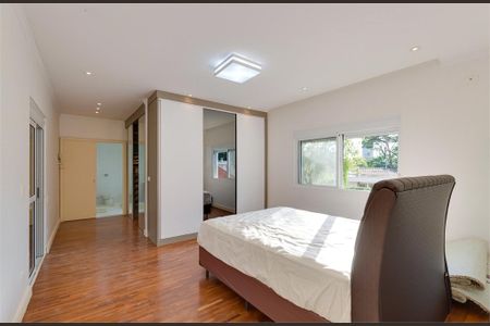 Casa à venda com 380m², 4 quartos e 4 vagas