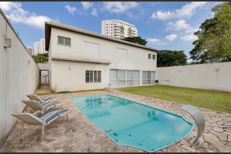 Casa à venda com 380m², 4 quartos e 4 vagas