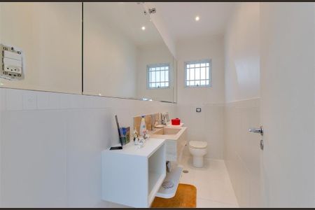 Casa à venda com 380m², 4 quartos e 4 vagas