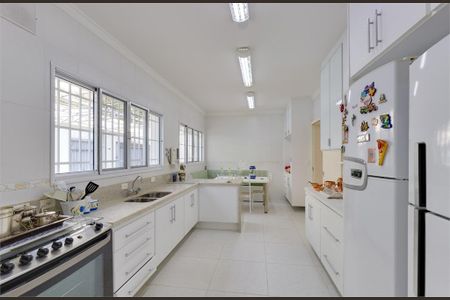 Casa à venda com 380m², 4 quartos e 4 vagas