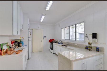 Casa à venda com 380m², 4 quartos e 4 vagas