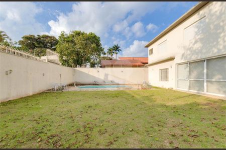 Casa à venda com 380m², 4 quartos e 4 vagas