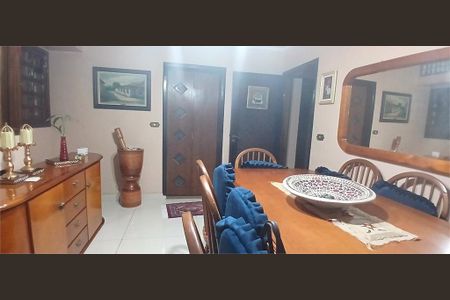 Casa à venda com 360m², 3 quartos e 6 vagas