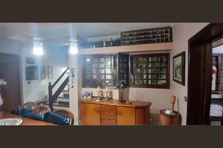 Casa à venda com 360m², 3 quartos e 6 vagas