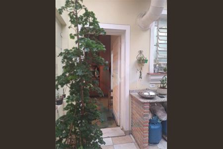 Casa à venda com 250m², 3 quartos e 2 vagas