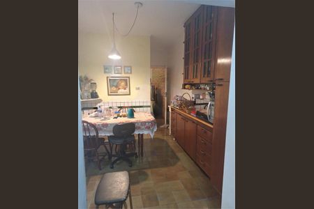 Casa à venda com 250m², 3 quartos e 2 vagas