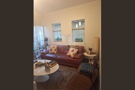 Casa à venda com 250m², 3 quartos e 2 vagas