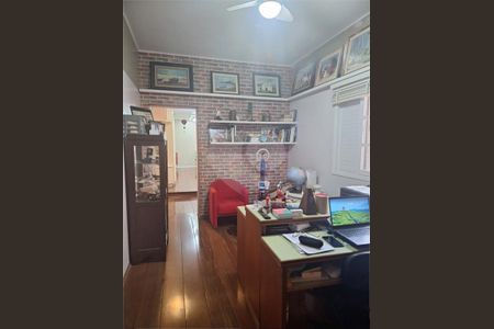 Casa à venda com 250m², 3 quartos e 2 vagas