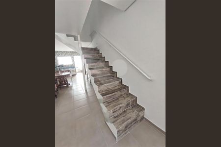 Casa à venda com 103m², 2 quartos e 2 vagas