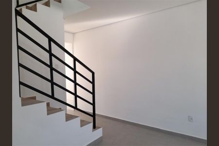 Casa à venda com 99m², 2 quartos e 2 vagas