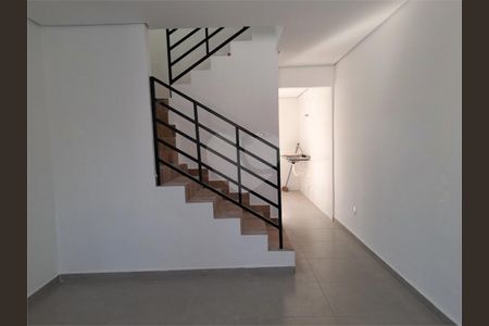 Casa à venda com 99m², 2 quartos e 2 vagas