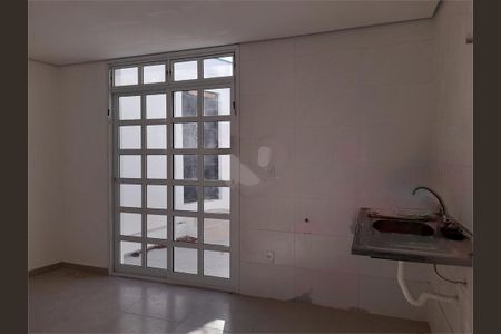 Casa à venda com 99m², 2 quartos e 2 vagas