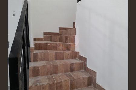 Casa à venda com 99m², 2 quartos e 2 vagas