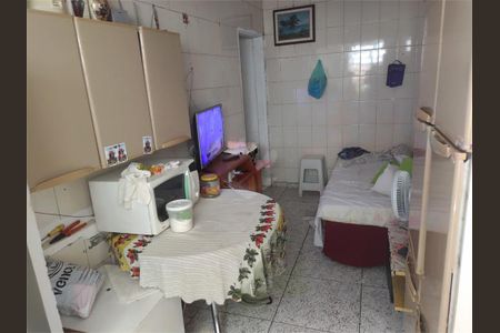 Casa à venda com 232m², 5 quartos e sem vaga