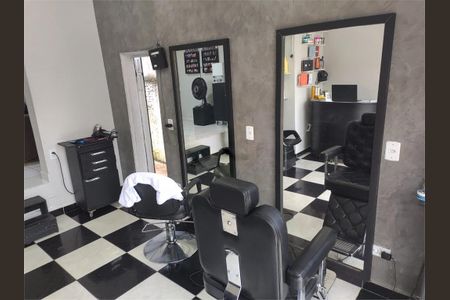 Casa à venda com 232m², 5 quartos e sem vaga