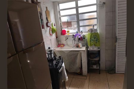 Casa à venda com 232m², 5 quartos e sem vaga