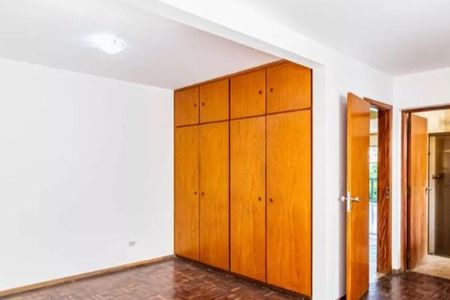 Casa à venda com 288m², 3 quartos e 4 vagas