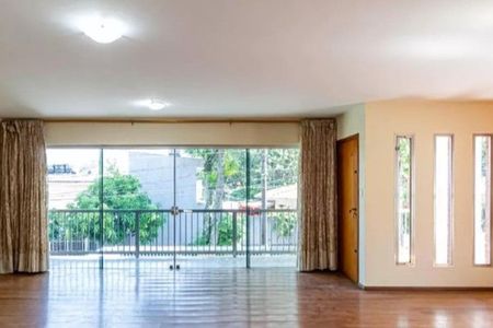Casa à venda com 288m², 3 quartos e 4 vagas