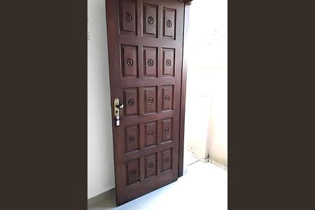 Casa à venda com 56m², 4 quartos e 4 vagas