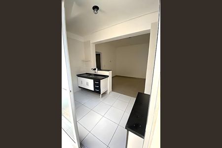 Casa à venda com 56m², 4 quartos e 4 vagas