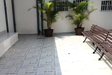 Casa à venda com 56m², 4 quartos e 4 vagas