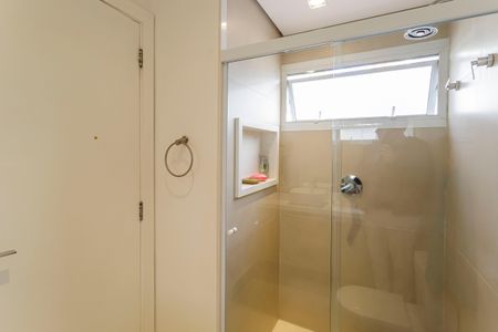 Apartamento à venda com 117m², 3 quartos e 1 vaga Apartamento à venda com 117m², 3 quartos e 1 vagaBanheiro da Suíte