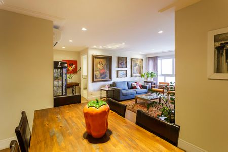 Apartamento à venda com 117m², 3 quartos e 1 vaga Apartamento à venda com 117m², 3 quartos e 1 vagaSala