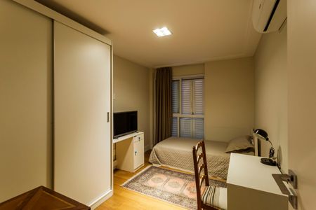 Apartamento à venda com 117m², 3 quartos e 1 vaga Apartamento à venda com 117m², 3 quartos e 1 vagaQuarto 1