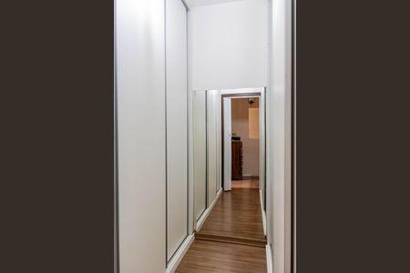 Casa à venda com 300m², 4 quartos e 3 vagasCloset