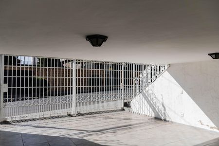 Casa à venda com 300m², 4 quartos e 3 vagasGaragem