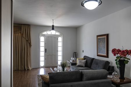 Casa à venda com 300m², 4 quartos e 3 vagasSala 1