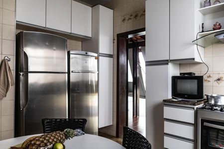 Casa à venda com 300m², 4 quartos e 3 vagasCozinha