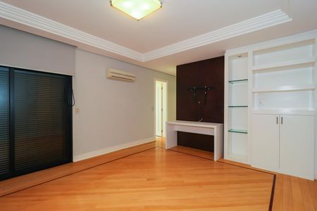Apartamento para alugar com 373m², 5 quartos e 5 vagas Apartamento para alugar com 373m², 5 quartos e 5 vagasSuíte Master