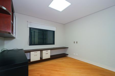 Apartamento para alugar com 373m², 5 quartos e 5 vagas Apartamento para alugar com 373m², 5 quartos e 5 vagasSuíte 2