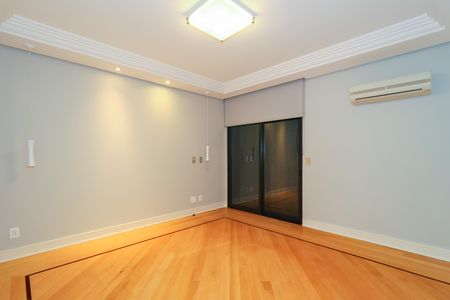 Apartamento para alugar com 373m², 5 quartos e 5 vagas Apartamento para alugar com 373m², 5 quartos e 5 vagasSuíte Master