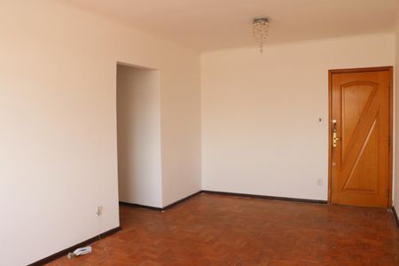 Apartamento para alugar com 76m², 2 quartos e sem vagaSala