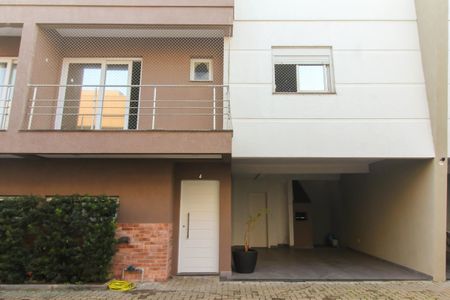 Casa de condomínio à venda com 126m², 3 quartos e 2 vagasFachada