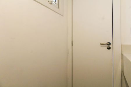 Casa de condomínio à venda com 126m², 3 quartos e 2 vagasLavabo