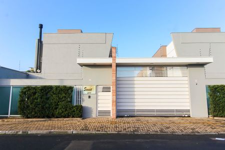 Casa de condomínio à venda com 126m², 3 quartos e 2 vagasFachada