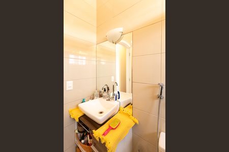 Casa à venda com 140m², 3 quartos e 2 vagas Casa à venda com 140m², 3 quartos e 2 vagasBanheiro Social