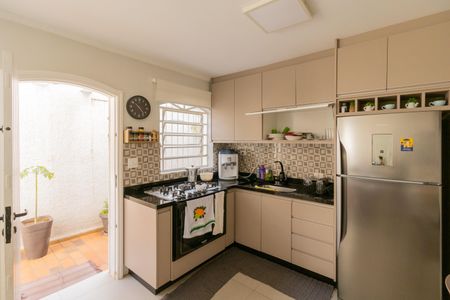 Casa à venda com 140m², 3 quartos e 2 vagas Casa à venda com 140m², 3 quartos e 2 vagasCozinha