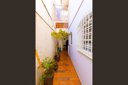 Casa à venda com 140m², 3 quartos e 2 vagas Casa à venda com 140m², 3 quartos e 2 vagasCorredor Externo