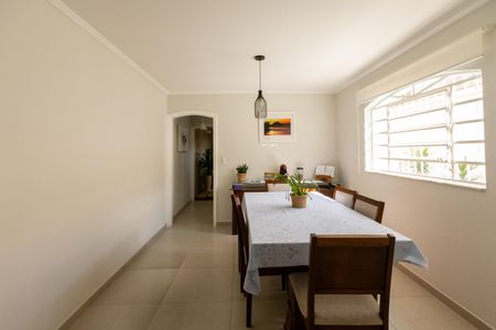 Casa à venda com 140m², 3 quartos e 2 vagas Casa à venda com 140m², 3 quartos e 2 vagasCozinha
