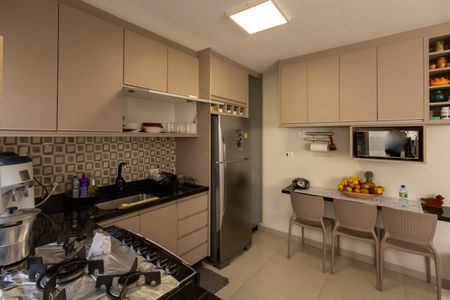 Casa à venda com 140m², 3 quartos e 2 vagas Casa à venda com 140m², 3 quartos e 2 vagasCozinha