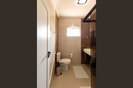 Casa à venda com 140m², 3 quartos e 2 vagas Casa à venda com 140m², 3 quartos e 2 vagasBanheiro da Suíte