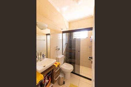 Casa à venda com 140m², 3 quartos e 2 vagas Casa à venda com 140m², 3 quartos e 2 vagasBanheiro Social