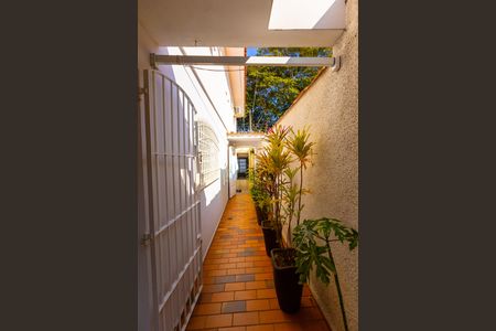 Casa à venda com 140m², 3 quartos e 2 vagas Casa à venda com 140m², 3 quartos e 2 vagasCorredor Externo